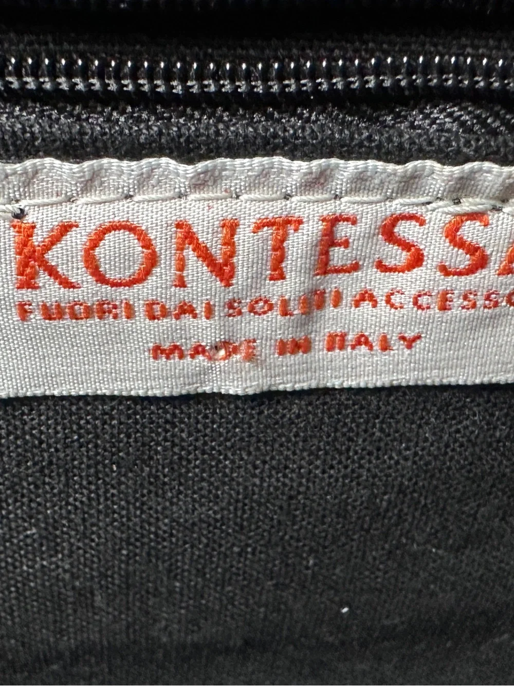 Kontessa has broken